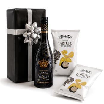Non-Alcoholic Cider and Snacks Set – view 2