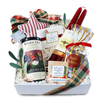 Festive Candle and Treats Gift Set – view 2